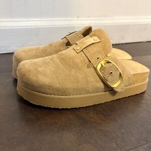 American Eagle Outfitters Tan Suede Mules
